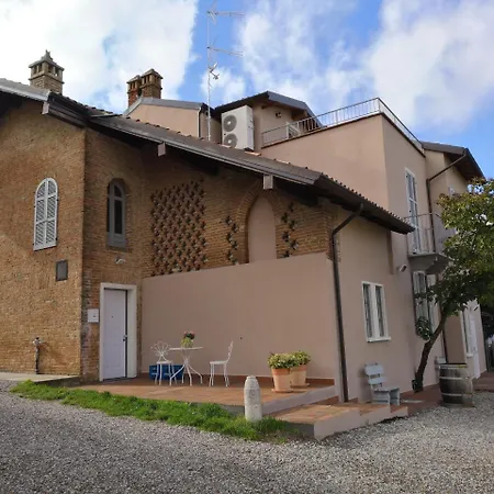 700enolocanda 3* Santa Giuletta