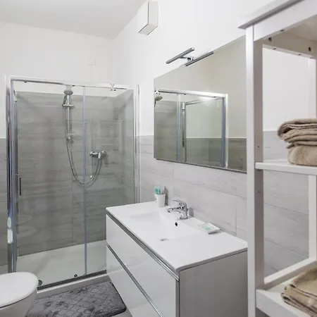 700enolocanda 3* Santa Giuletta