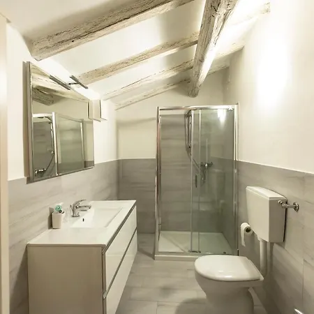 700enolocanda 3* Santa Giuletta