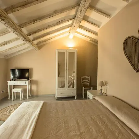 Zajazd 700enolocanda Santa Giuletta