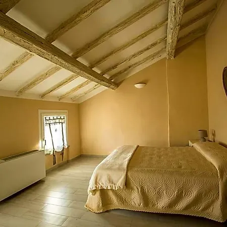 700enolocanda 여관 Santa Giuletta