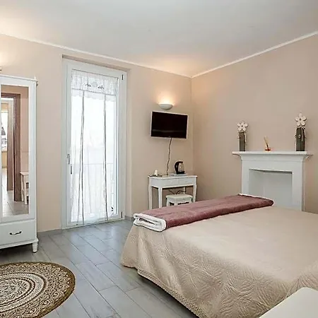 700enolocanda 3* Santa Giuletta