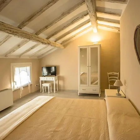 700enolocanda Herberg 3*