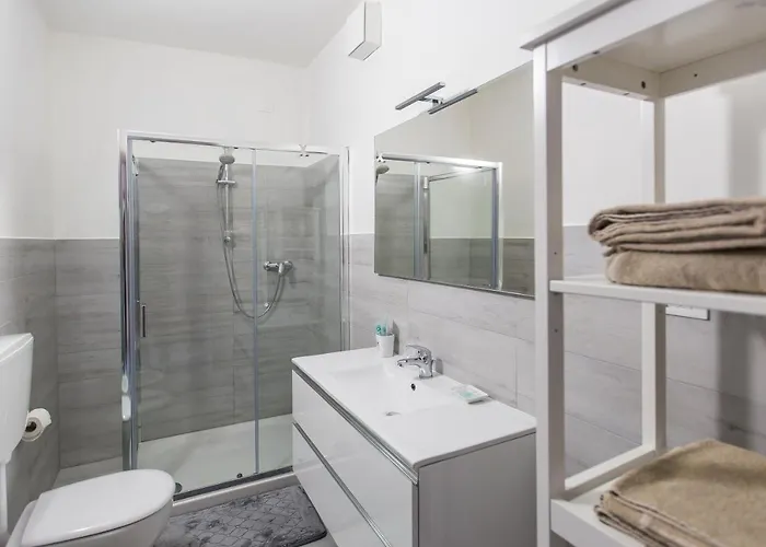 700enolocanda 3* Santa Giuletta